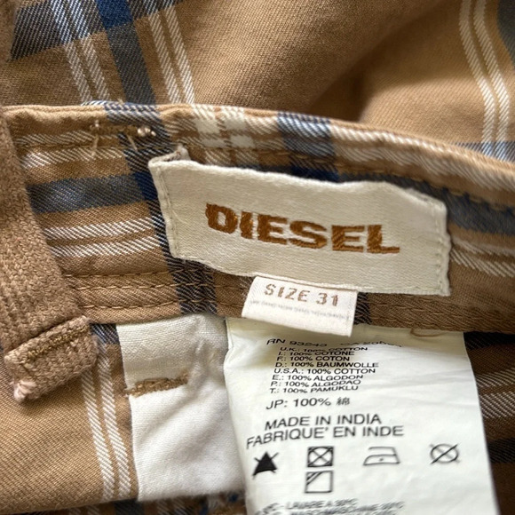 Diesel | Vintage early 2000’s checkered tan and blue cargo shorts - Picture 8 of 13